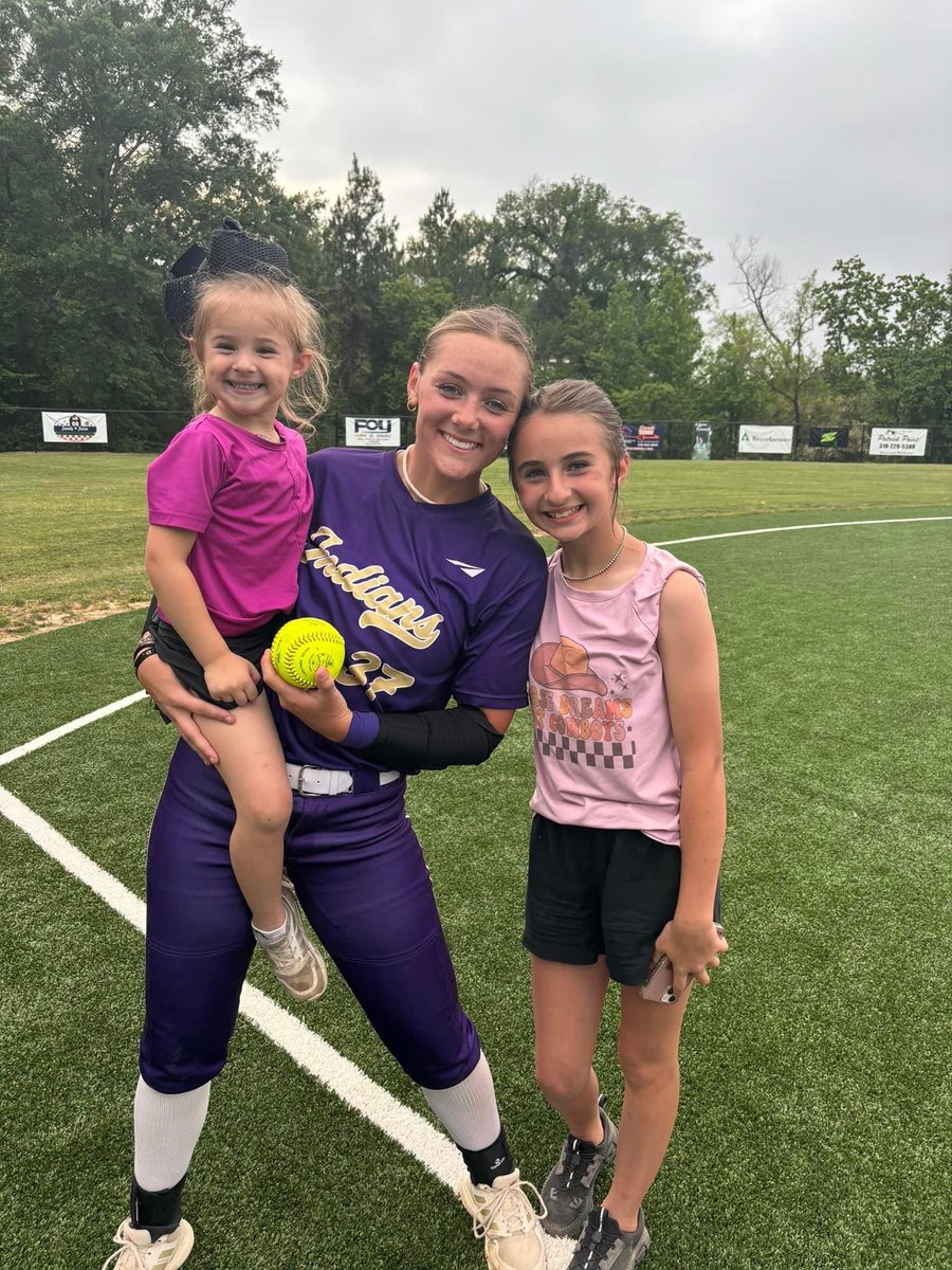 baileyclairedav's tweet image. Here we come Sulphur!! 💜💛