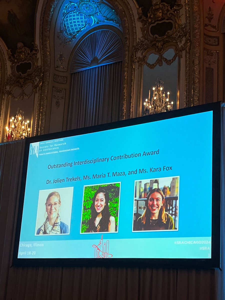 Such a proud moment ⭐️ Together with @MariaT_836 and @kara__fox I was awarded the Interdisciplinary award at #SRACHICAGO2024 for our research on adolescents’ social media and well-being! Yay for #teamscience @DSNLab 🤗 @SRAdolescence