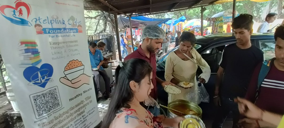 ❤️🙏🙏सेवा दी नहीं, माँगी जाती है 🙏🙏❤️

On the 19th of April, Helping Life Foundation distributed Rice & Kadi outside Hindu Rao Hospital to the most needy people.
#needy #needypeople #freefood #HelpUsHelpThem #helpingpeople #ngo #seva #HungerNoMore #helpingothers #HelpingHands