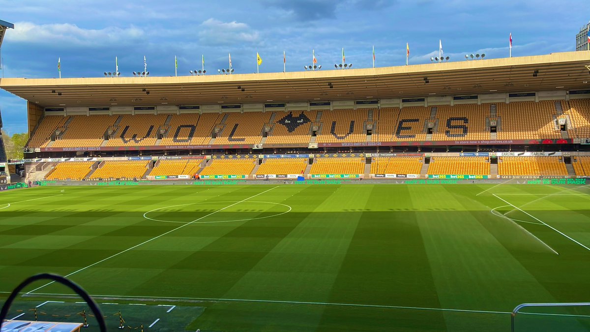 Ready at Molineux as Arsenal aim to go back top of the Premier League with a win. It’s live with Danny Mills and @FayeCarruthers on @talkSPORT #afc #wwfc