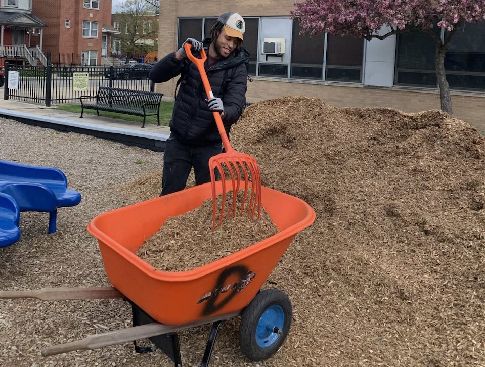 Earth Day 🌎 clean-ups are in progress at parks citywide. If you see a pile of mulch or fibar today at your local park, stop by & pitch in. We can always use your help! Find a park near you at chicagoparkdistrict.com/earth-day. #EarthDay2024