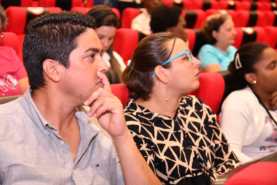 MayraArevich's tweet image. Nuestra gratitud a los compañeros que participaron en el Taller de RRSS Digitales con sus experiencias, a los que fueron a aprender, a los que defienden a #Cuba en el espacio físico y digital con la verdad como bandera, a todos gracias. Nos vemos en #Todus. #PorCubaJuntosCreamos