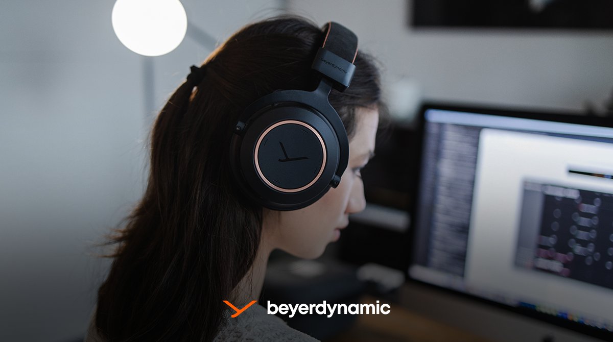 With our Amiron wireless copper, all you feel is the music 🎵 And for hours on end. This is possible thanks to decades of experience in the design of headphones for musicians, sound engineers and audiophile music enthusiasts: fcld.ly/amironwireless… | #beyerdynamic