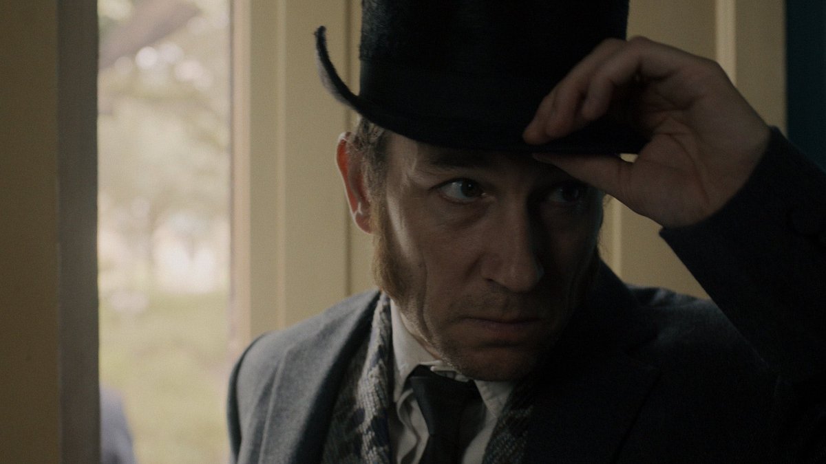 With a phenomenal cast led by a great Tobias Menzies, Manhunt is a magnificent political and social reflection of post civil war America, whose key events still resonate today, structured in an addictive, perfectly executed period crime thriller 10/10