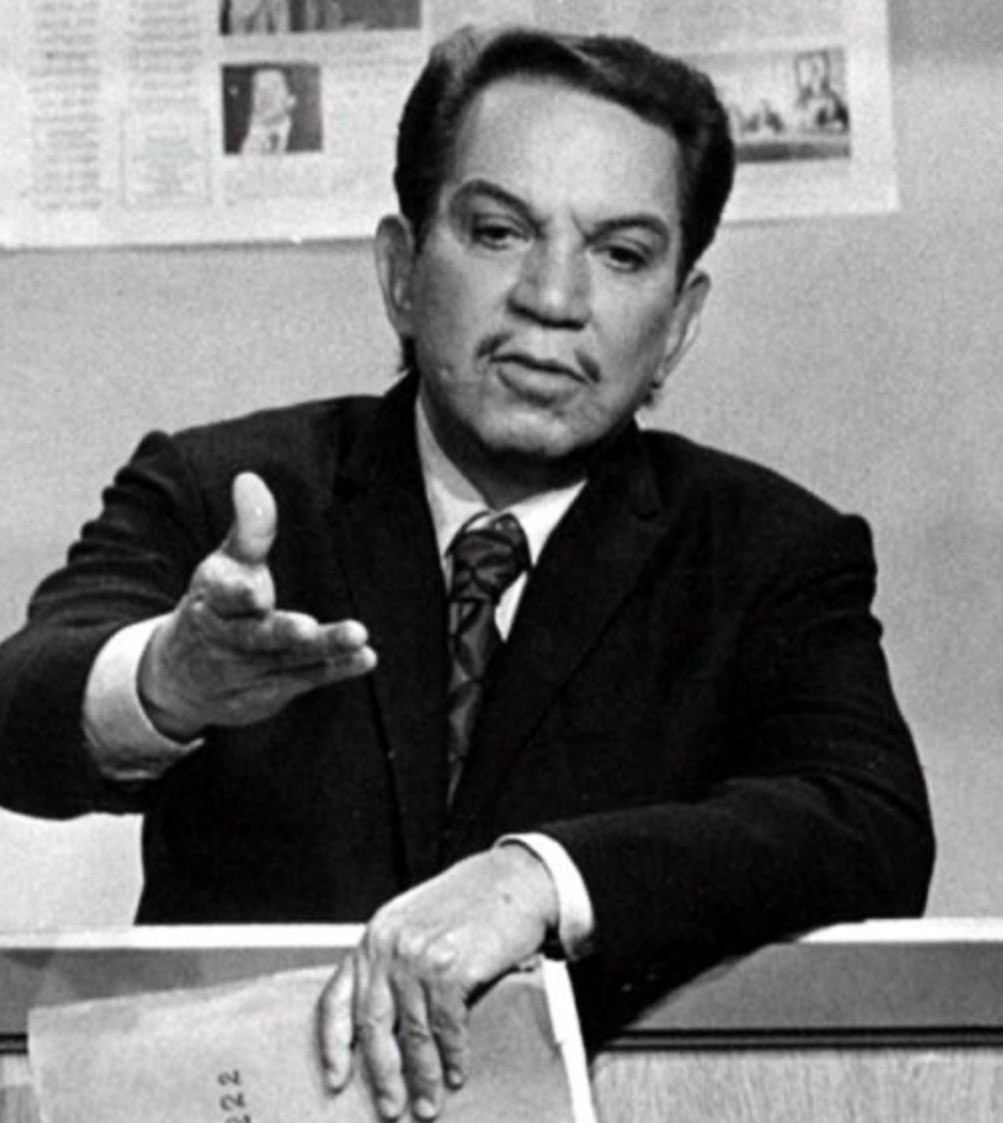 🎭 Hoy, al conmemorar 31 años sin el gran #Cantinflas, los abogados rendimos homenaje a su legado único. 🧑‍⚖️📽️ Mario Moreno nos enseñó que el lenguaje es un arma poderosa, capaz de confundir, persuadir y defender. Su icónico estilo 'cantinflear' nos recuerda que las palabras son