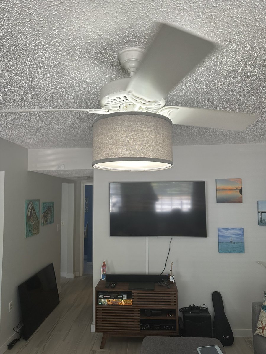 Wanted to keep this cast iron circa 80s fan in my retro condo 😂 replete with popcorn ceilings but no available light kits so an LED DIY and shade kit FTW!