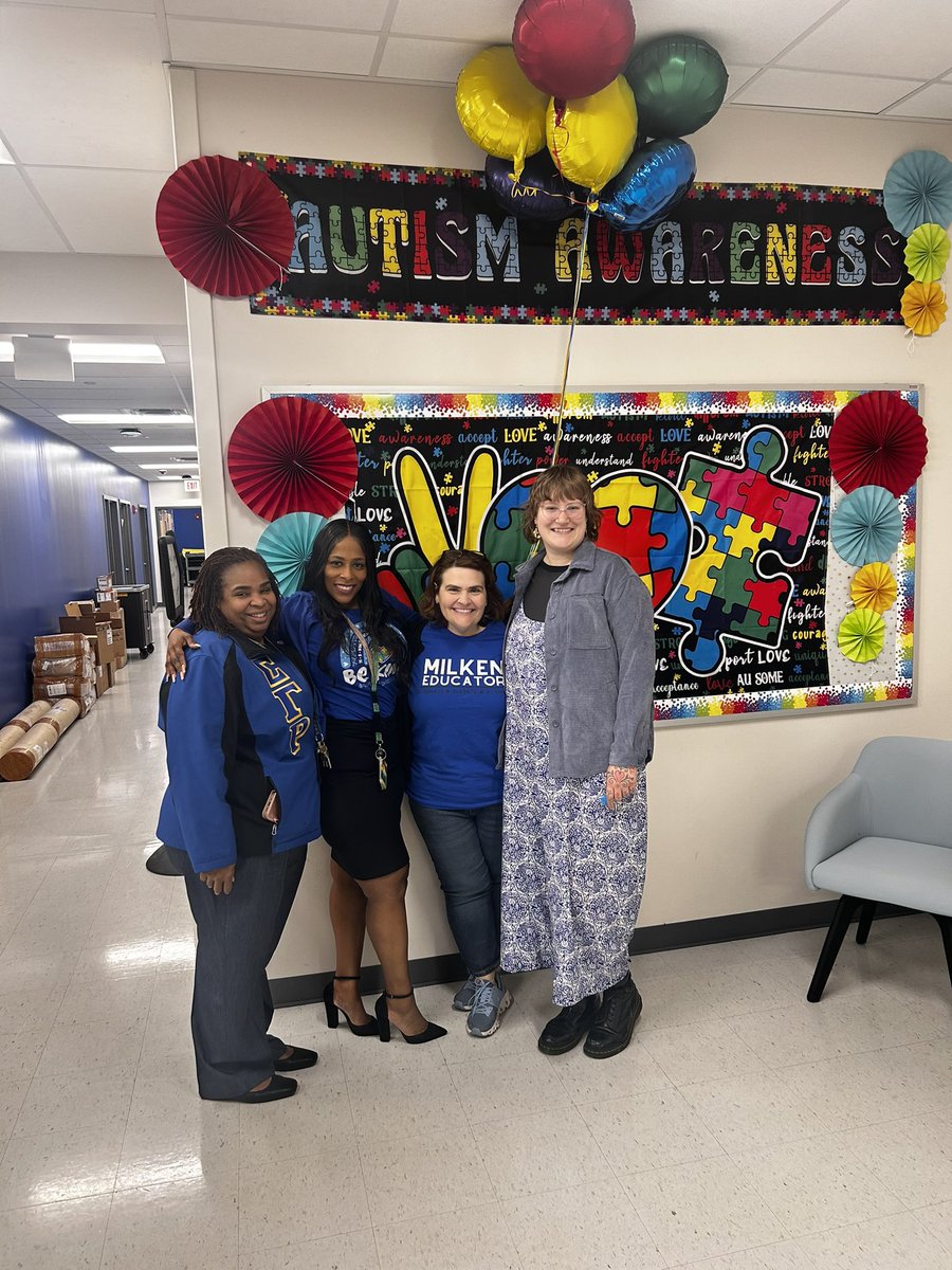 HMS_PGCPS's tweet image. Scenes from our celebration of autism awareness week!  #AutismAwarenessMonth #ourkidslovethemes #funathms #diversitymatters @bkbornjabredap
