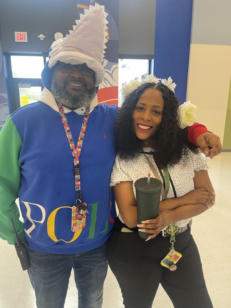 HMS_PGCPS's tweet image. Scenes from our celebration of autism awareness week!  #AutismAwarenessMonth #ourkidslovethemes #funathms #diversitymatters @bkbornjabredap