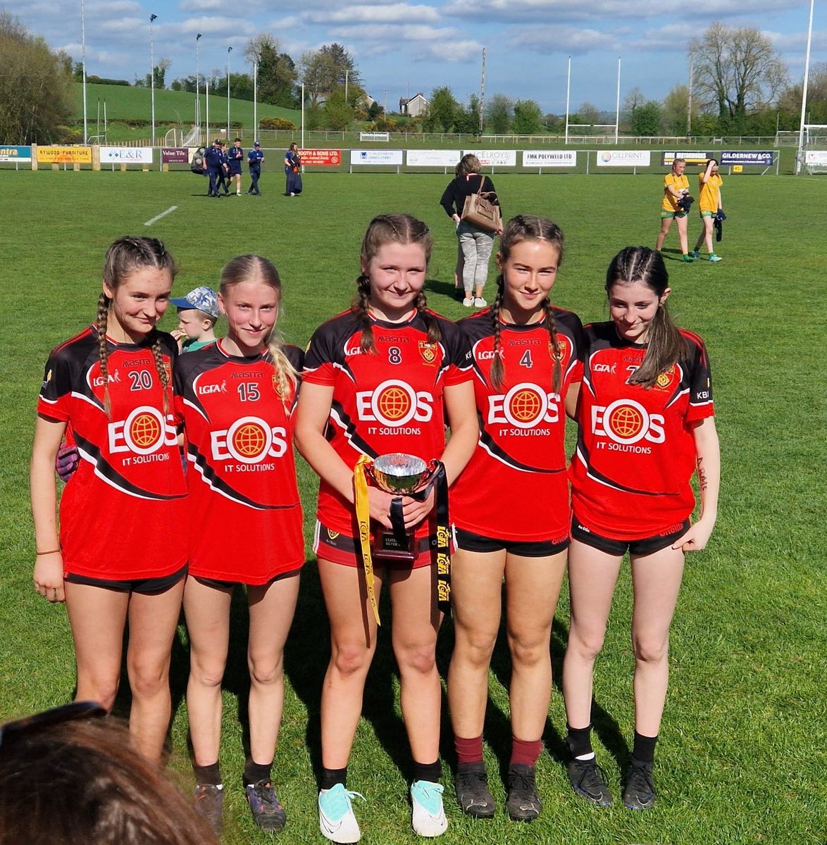 HanveyMark's tweet photo. Down 4-6 Donegal 1-4 Abs with 1-02 😀 @CarryduffCLG @OLSPCKPE ❤️🖤 https://t.co/3JPOR1v667