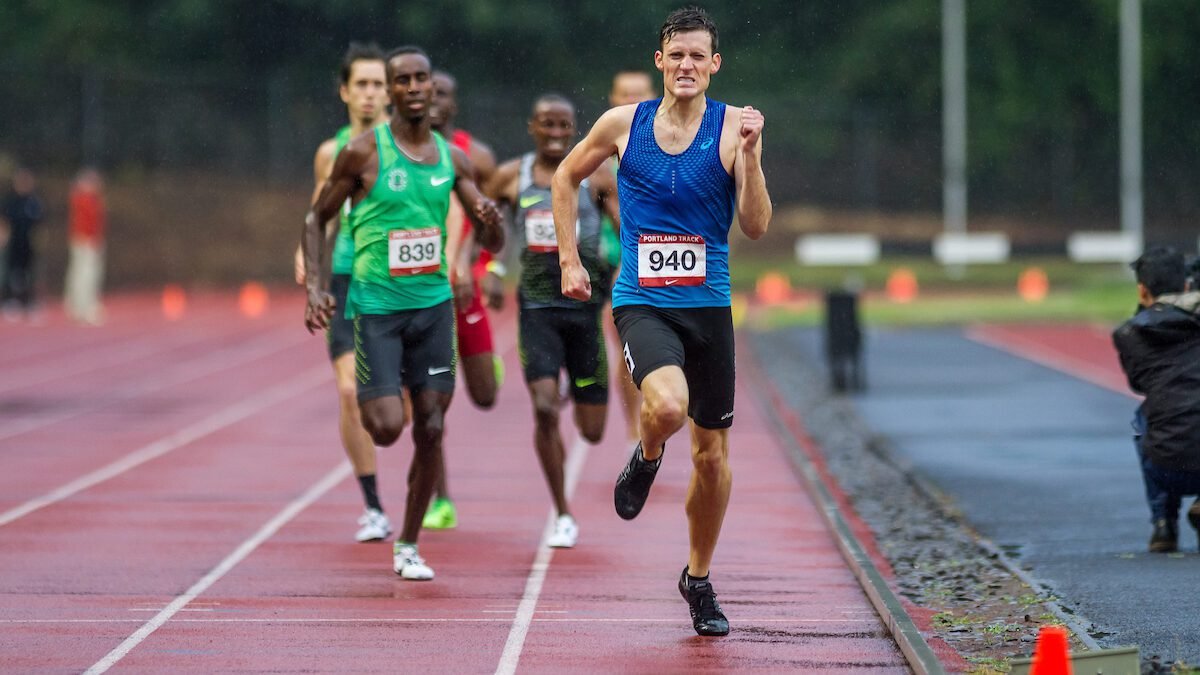 4 reasons all runners should consider racing an 800m: runningmagazine.ca/sections/train…