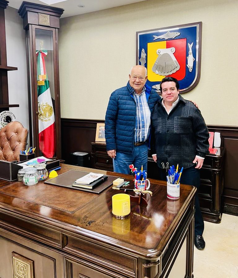 charliedelvalle's tweet image. Excelente reunión con Víctor Manuel Castro Cosío Gobernador de Baja California Sur, al cual agradezco todo su apoyo y todas sus atenciones con los nuevos proyectos, y por siempre pensar en el turismo para beneficio de la economía y de sus ciudadanos #Interjet ✈️🫡✌🏻🇲🇽