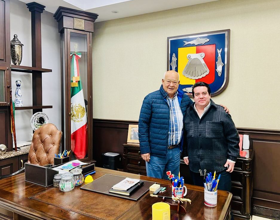 charliedelvalle's tweet image. Excelente reunión con Víctor Manuel Castro Cosío Gobernador de Baja California Sur, al cual agradezco todo su apoyo y todas sus atenciones con los nuevos proyectos, y por siempre pensar en el turismo para beneficio de la economía y de sus ciudadanos #Interjet ✈️🫡✌🏻🇲🇽