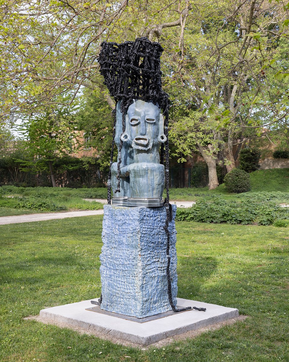 Leilah Babirye's new sculptures are on view now at @la_biennale, installed outside at the Arsenale. The Binnale is open until 24 November. Find out more⁠⁠⁠⁠⁠: stephenfriedman.com/news/1000-step…