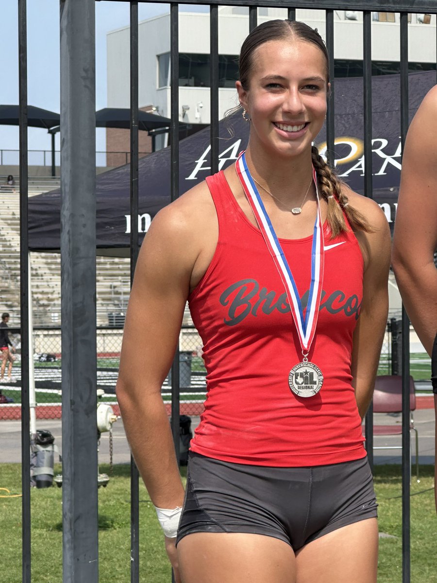 Congratulations to <a href="/RydbergAbby/">Abby Rydberg</a> for securing her 🎟️ to the 5A UIL State meet for the second year in a row! #PoleVault #BeSoGood