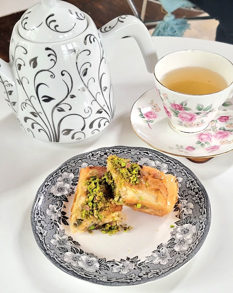 I was lucky to enjoy this amazing pistachio baklava cheesecake roll and cuppa herbal green tea with Zena, owner of By Zena, who will be opening a new brick n mortar bakery. Thrilled she invited me to celebrate the news, and I will have details coming soon, of course!