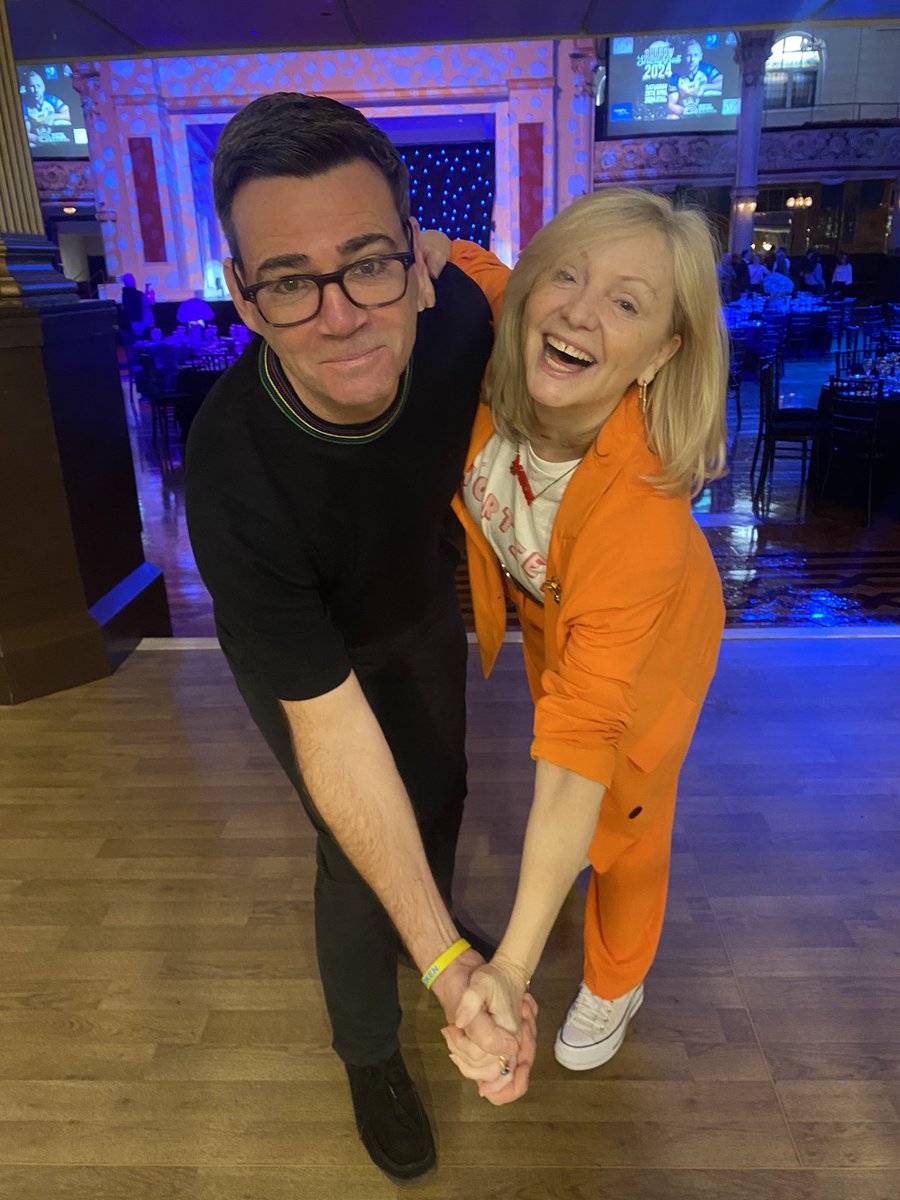 Sneak preview of the battle of the roses in Blackpool tonight! 💃🕺 West Yorkshire’s @TracyBrabin goes toe-to-toe w Greater Manchester’s @AndyBurnhamGM in @Burrow_strictly Fundraiser for @Rob7Burrow #MND Please support them!! donate.giveasyoulive.com/fundraising/ma… donate.giveasyoulive.com/fundraising/ba…