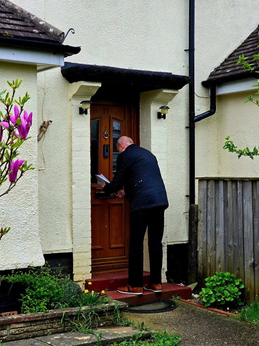 We are out across the Constituency, week after week, all year round campaigning for Damian Green MP and Matthew Scott for Kent Police and Crime Commissioner— not just at election time. 

#AmbitiousForAshfordHawkingeandTheDowns #Ambitious4Ashford #AmbitiousForAshford