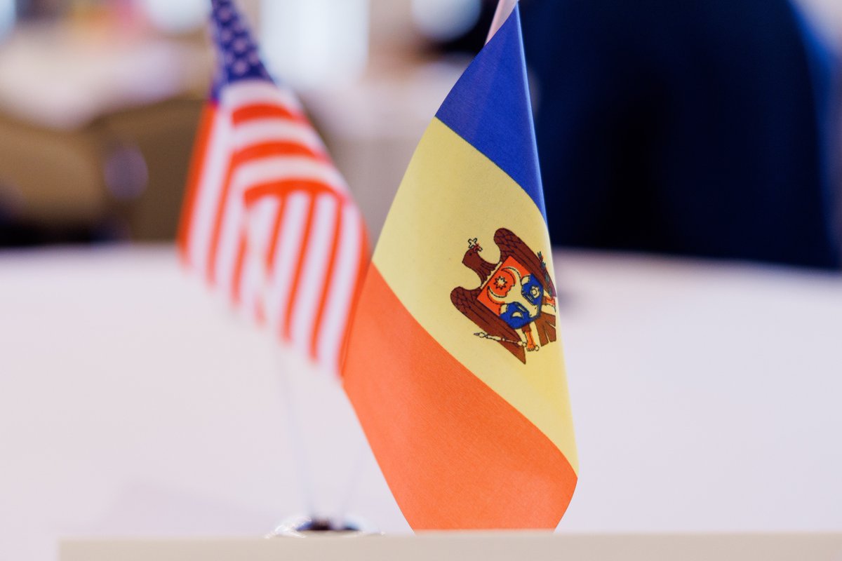 🇲🇩🇺🇸Una dintre cele mai frumoase reuniuni ale diasporei moldovenești, Convenția moldo-americană (#MAC10) a ajuns la cea de-a zecea ediție. Pe toți noi, ne unește, cu siguranță, dragostea și mândria pentru țară, pe care ne-o dorim cât mai dezvoltată și prosperă!