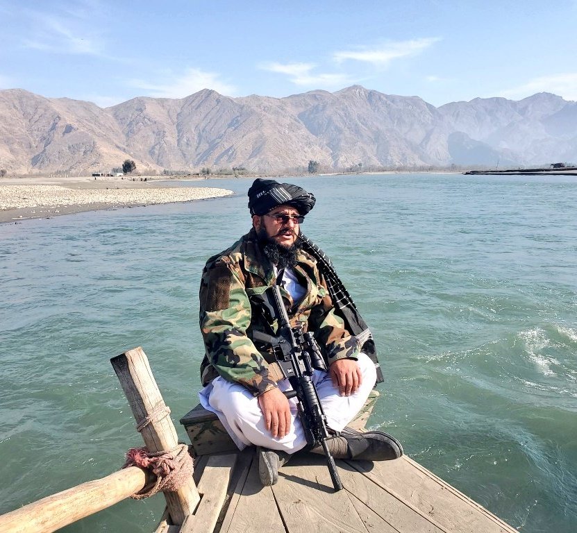 نن هغه ورځ رارسيدلي چي ټول افغانان د جنرال مبين انځور ته زړه ورکړي. او ريټويټ يي کړي.⁦❤️⁩ @GhznywalS