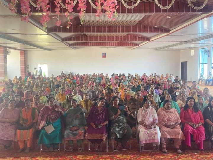 Modi govt took concrete steps to empower women: Dr @dkmanyal Dr Devinder Manyal addresses massive Mahila Sammelan at Ramgarh Ramgarh: Dr. Devinder Kumar Manyal, General Secretary, J&K BJP & former Minister and Sh. Chander Prakash Ganga, senior leader BJP & former Minister