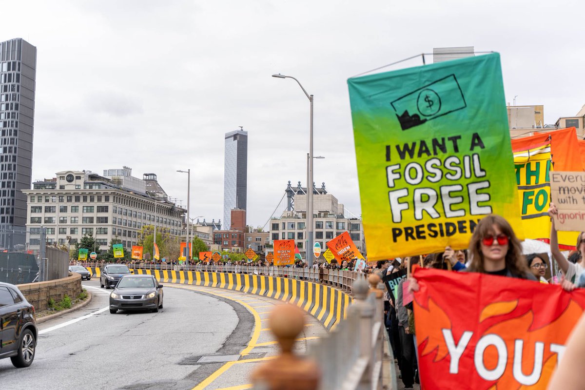 hillarytaylorvi's tweet photo. @POTUS it’s time for politicians and policy makers to act and fix this climate crisis. no more greenwashing! #climateactionsnow
#endfossilfuels
#stopeacop https://t.co/HyfvI5c3tl