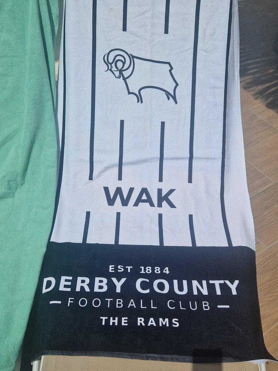 paulwak11's tweet photo. Great win, hopefully a promotion party next Saturday https://t.co/jTsXzQiiPS