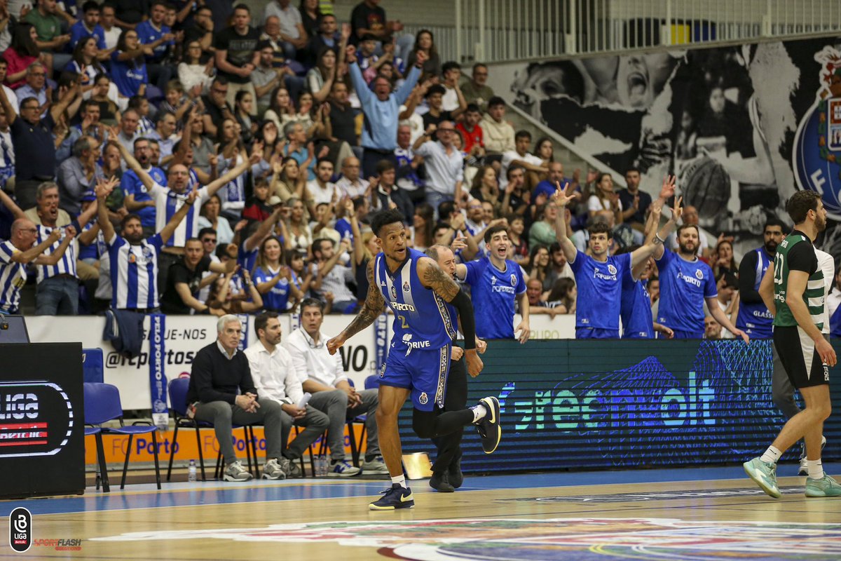 🏀 <a href="/FCPorto/">FC Porto</a> 86-72 <a href="/SCPModalidades/">Sporting CP - Modalidades</a> 
🏆 Liga Betclic Masculina
📍 Pavilhão Dragão Arena
⭐  <a href="/TannerOmlid/">Tanner Omlid</a> (24pts, 10res, 3ast, 5rb)
📊 tinyurl.com/mwdepvnu

#SomosBasquetebol #LigaBetclicMasculina