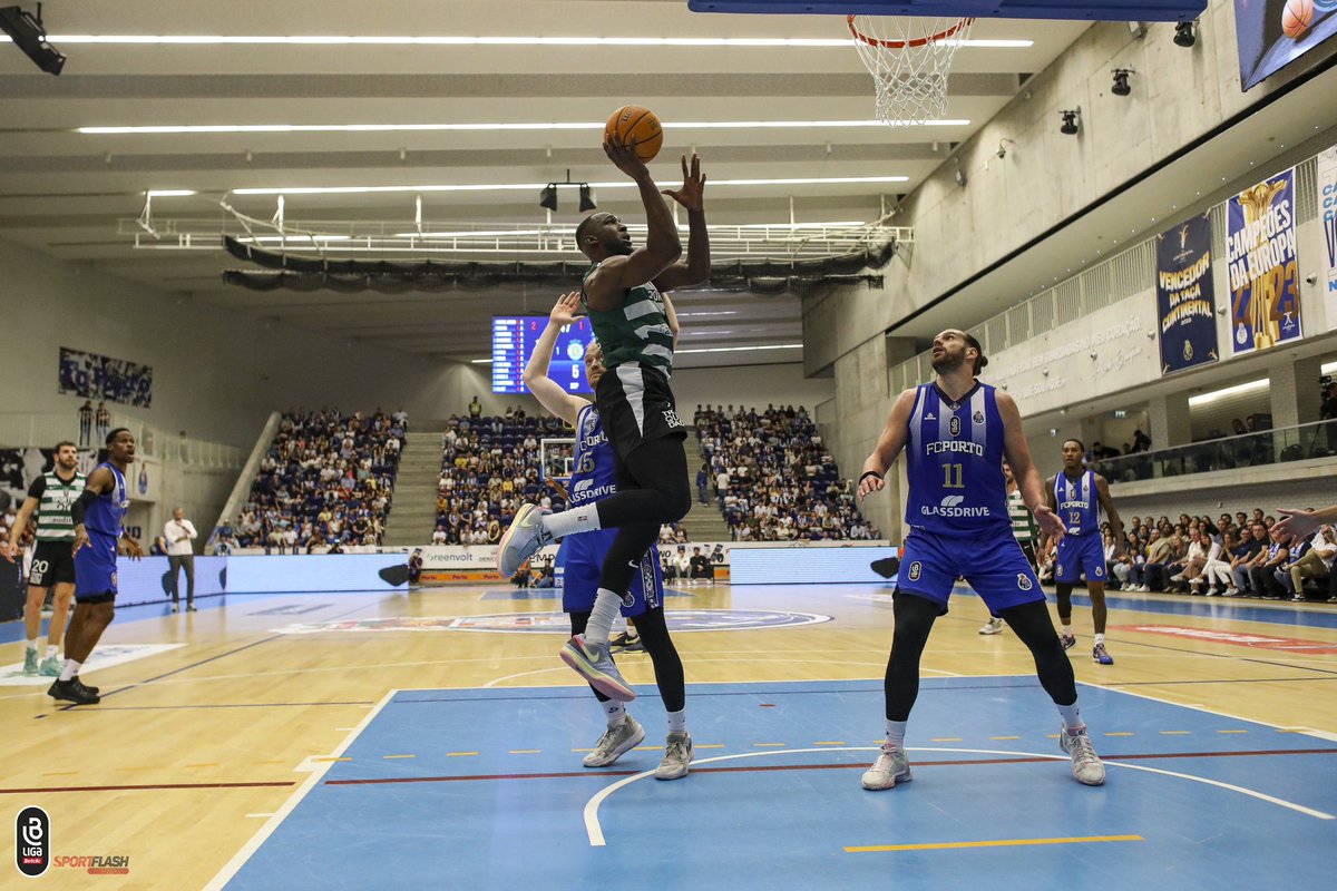 fpbasquetebol's tweet photo. 🏀 @FCPorto 86-72 @SCPModalidades 
🏆 Liga Betclic Masculina
📍 Pavilhão Dragão Arena
⭐  @TannerOmlid (24pts, 10res, 3ast, 5rb)
📊 https://t.co/uu92wdMSap

#SomosBasquetebol #LigaBetclicMasculina https://t.co/NAyMzazRfR