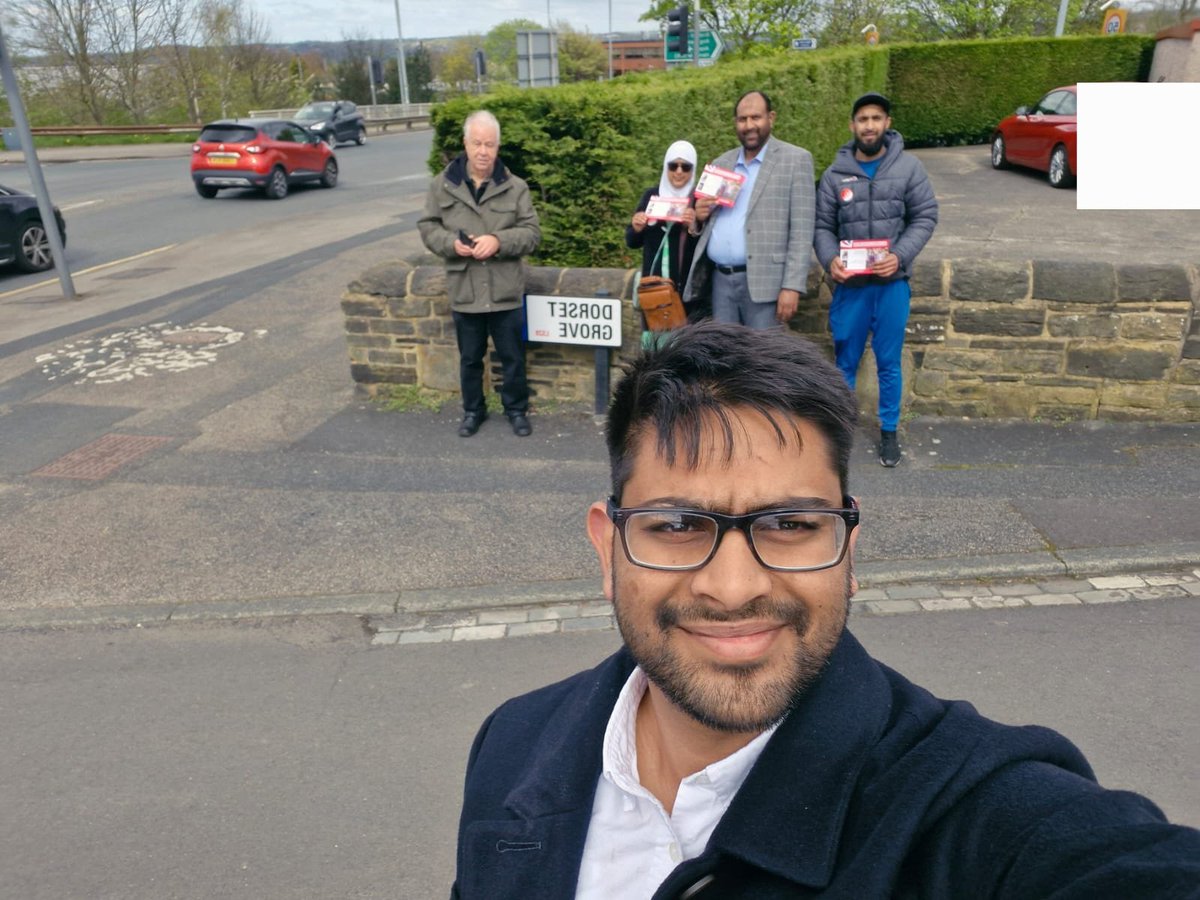 Another brilliant canvassing session this morning. Lots of positive conversations made. 

#voteriazahmed 
#voterachelreeves 
#votetracybrabin 
#voteforchange2024