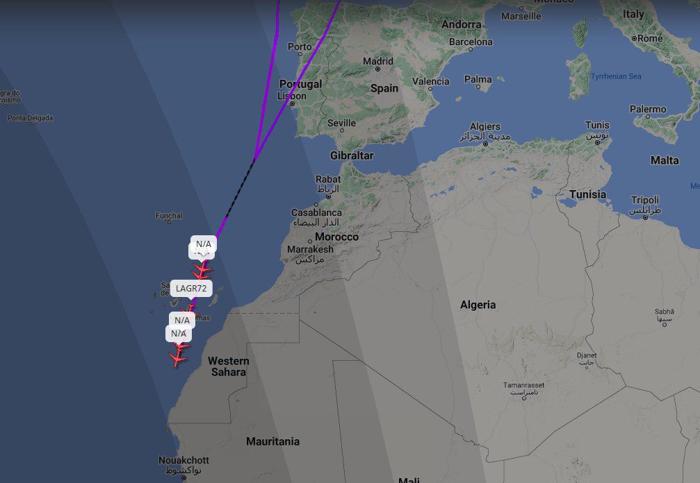 Bir gece vakti İngiltere'den 5 tane abd tanker uçağı kalkış yaptı.

Hedef Batı Sahel Çölü.

Bence Rus Wagner güçlerini keşif ve takibi için bir görev uçuşu yaptılar.

Bu 5 tanker uçak Okyanus üzerinde tur atarken; hayalet F-35'ler bu görevi icraa etti diye tahmin ediyorum.