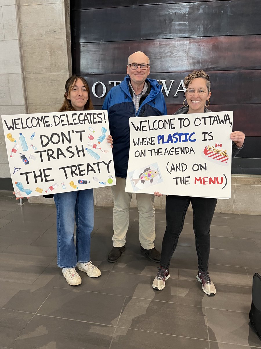 Arrived Ottawa for INC4 plastic treaty negotiations. One of 5 official observers from ⁦@PlymUni⁩. The message in arrivals hall for member state delegates is spot on! Plastic pollution occurs right a long the supply chain - We have a once in a planet opportunity to end it!