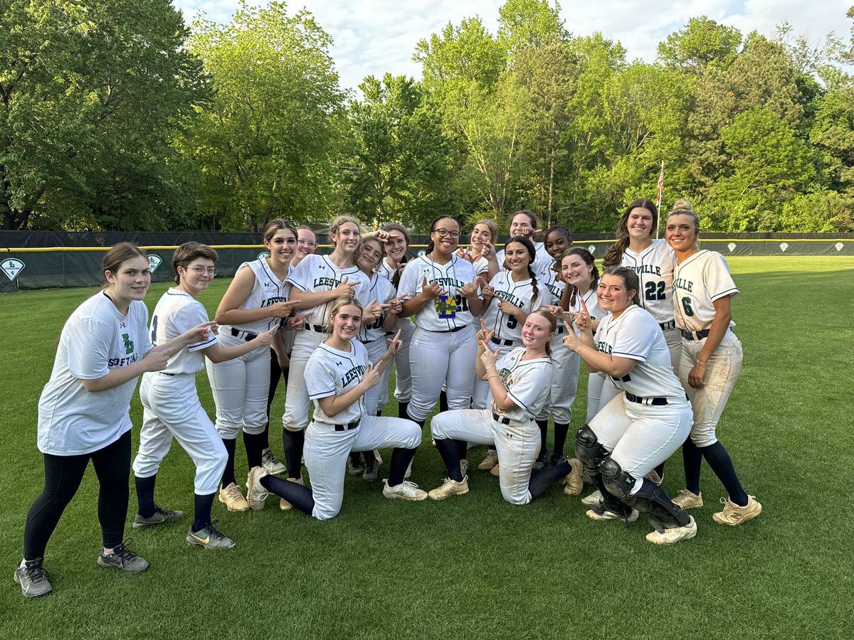 Our #PridePlayeroftheGame for yesterday was Aiden Aldridge! She came in MAJOR clutch with a base hit to get us back in the game! Way to go Aiden! 

Look at her #popthechain for the first time!! and a pride win over Athens Drive 8-7!! 💙💚