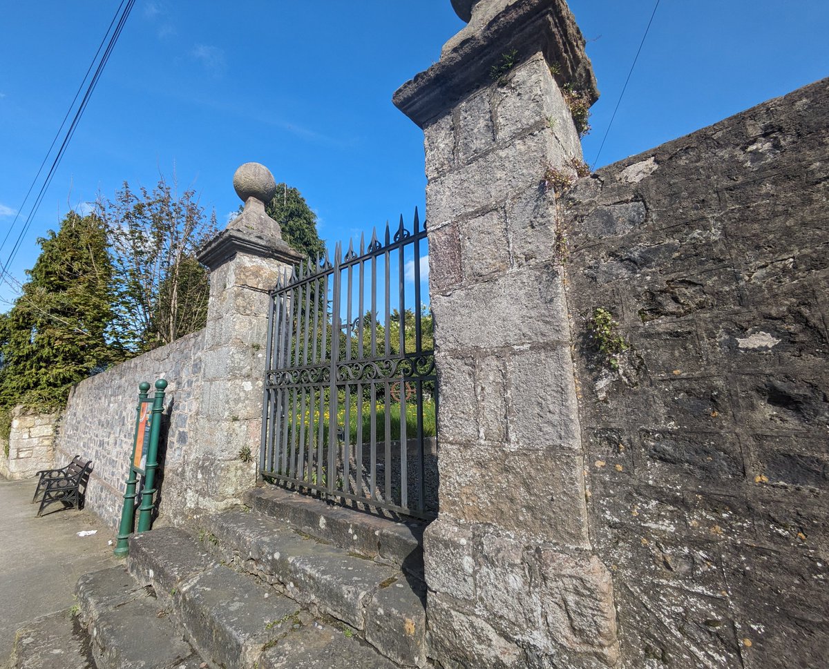 Tried to visit Magheross Church and graveyard in Carrickmacross today... Sadly the gate was locked with no indication of who to contact for access.