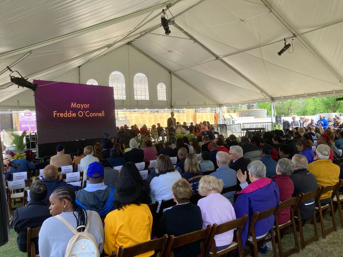 The dedication of Metro Courthouse Plaza in honor of civil rights pioneer Diane Nash is a testament to Nashville’s recognition of her contributions. We extend our gratitude to everyone who participated in this morning’s celebration. #rollwithwego #nashville #publictransit