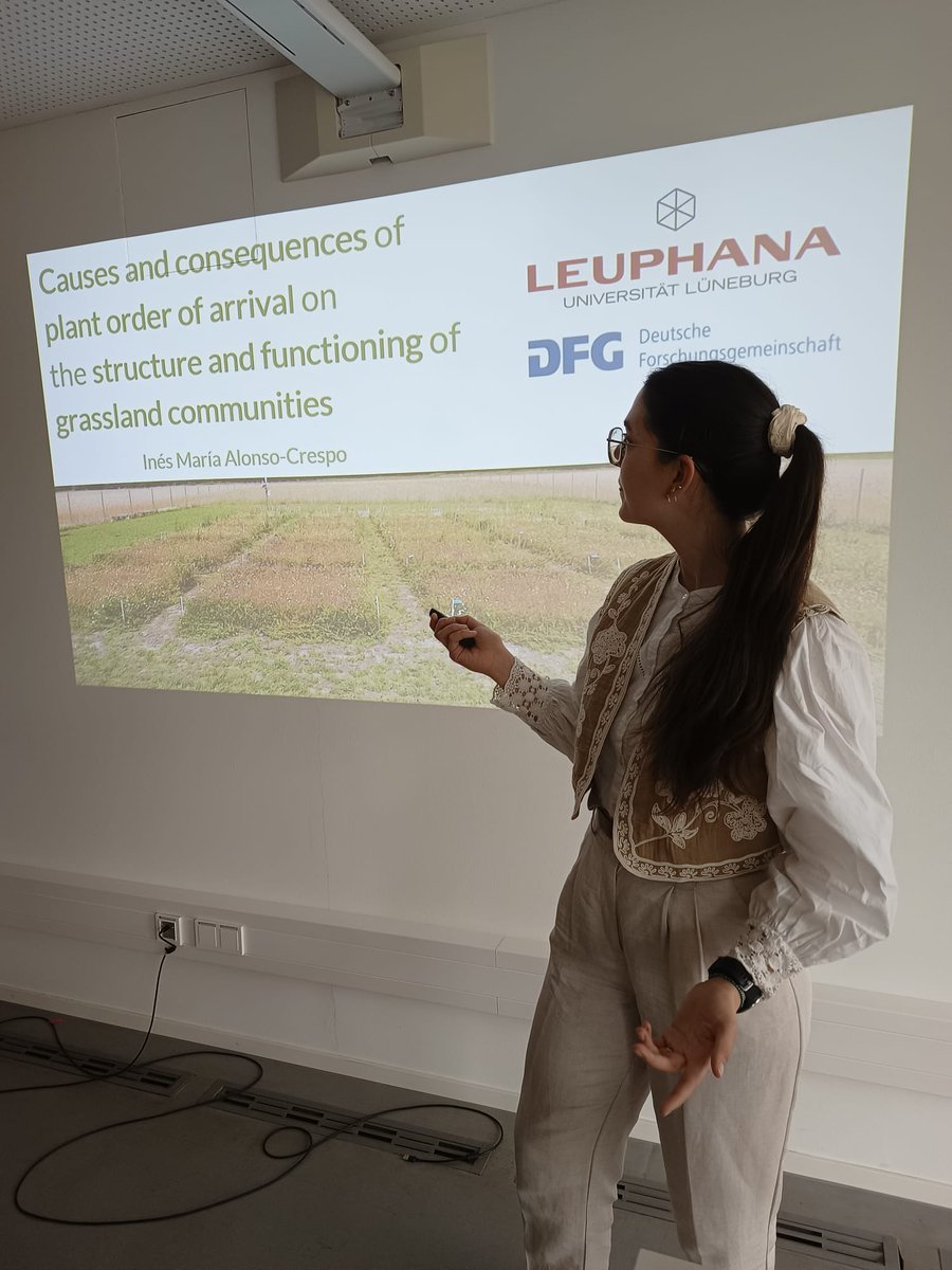 InesACrespo's tweet photo. Yesterday, I successfully defended my doctoral thesis after four years of hard work at @POEM_experiment. Grateful for the support of my supervisors, friends, colleagues, and family who made the day extra special 🌸☘️🌾
@temperton_vicky @BenjaminDelory #AndreasFitchner @tif_knight https://t.co/sAeOjodsRH