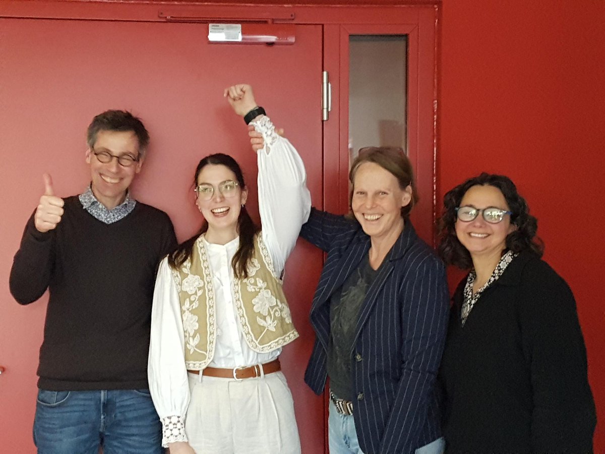 InesACrespo's tweet photo. Yesterday, I successfully defended my doctoral thesis after four years of hard work at @POEM_experiment. Grateful for the support of my supervisors, friends, colleagues, and family who made the day extra special 🌸☘️🌾
@temperton_vicky @BenjaminDelory #AndreasFitchner @tif_knight https://t.co/sAeOjodsRH