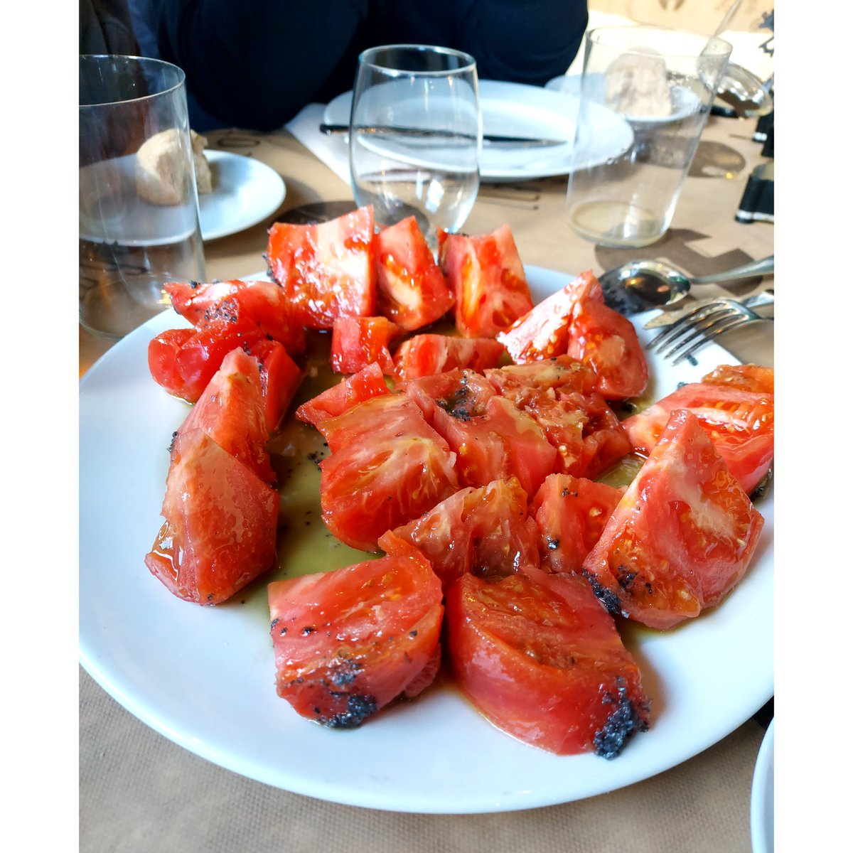 Bebaker3's tweet photo. Tomate Asturiano. 

#Asturias #FoodLove #viajar https://t.co/8t9xmHwmld