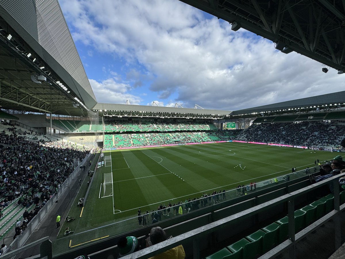 osc4ro's tweet image. Bien arrivé en terre stéphanoise 💙🤍 #ASSEFCGB