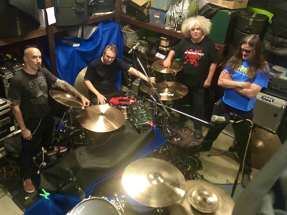 @melvinsdotcom “Tarantula Heart” is out. Those are a few scenes from the session. @noctambulance put together a small “making of” video from clips I took, m.youtube.com/watch?v=1BOGZq… @wearetheasteroidofficial @stevenmcdonald @realkingbuzzo @drcrover @roymayorgaofficial