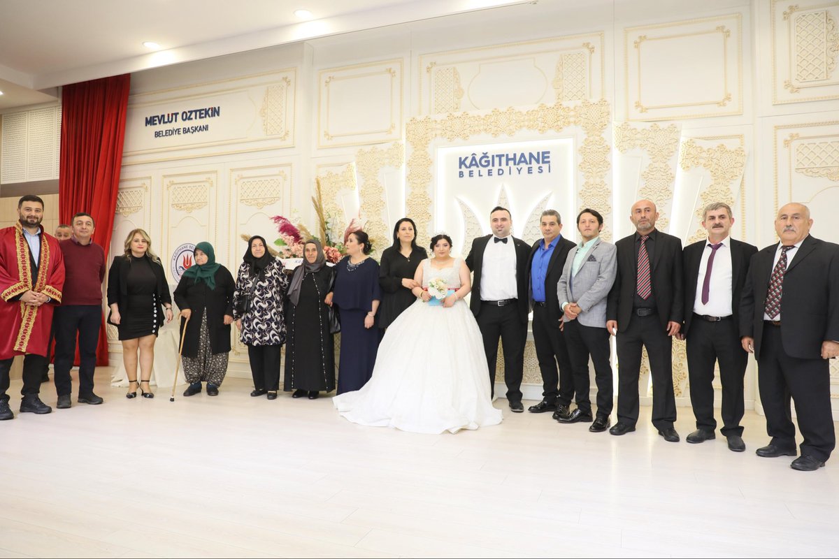 💍Yuva kurmak isteyen genç çiftlerimizin nikah akitlerini gerçekleştirdik. Çiftlerimize bir ömür boyu mutluluklar diliyor, ailelerimizi tebrik ediyorum. #KalbimizKağıthane