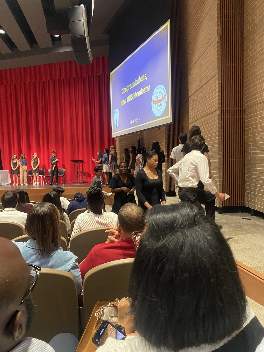 Weiss Women's Basketball 2.0 🐺 tweet media