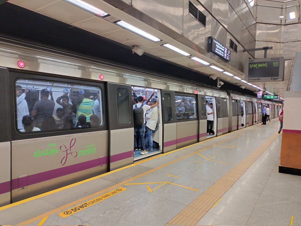 BMRCL is finally inching towards the 8 lakh per day ridership figure and has done it twice this week. “We had a ridership figure of 7.96,577 on Thursday (April 18) due to the CET exam candidates opting to take a Metro ride,” Exec Dir @OfficialBMRCL A.S. Shankar said. On April 15,