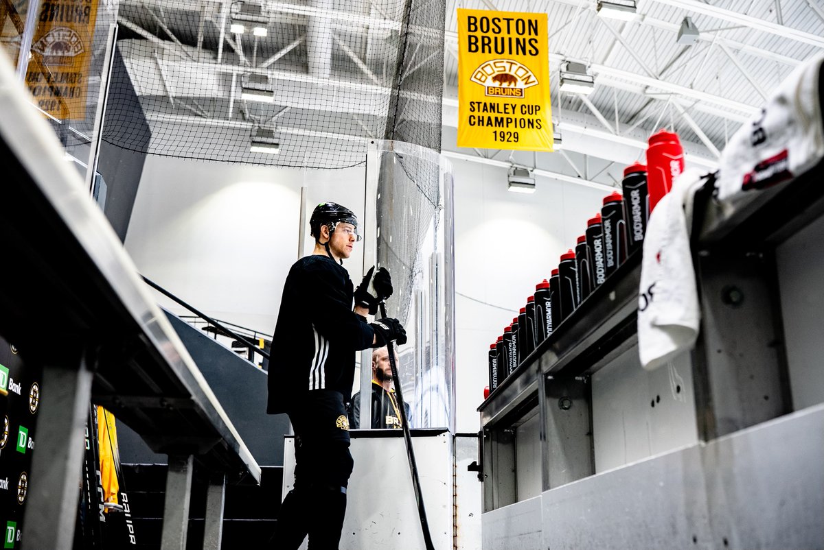 NHLBruins tweet picture