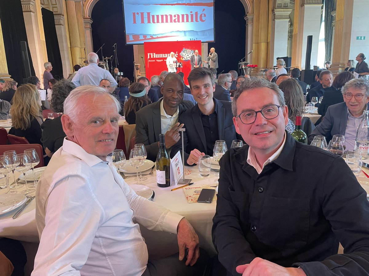 Beau banquet des 120 ans de @humanite_fr un journal tant utile pour porter la voix des citoyens pour la paix et la solidarité @fabien_gay