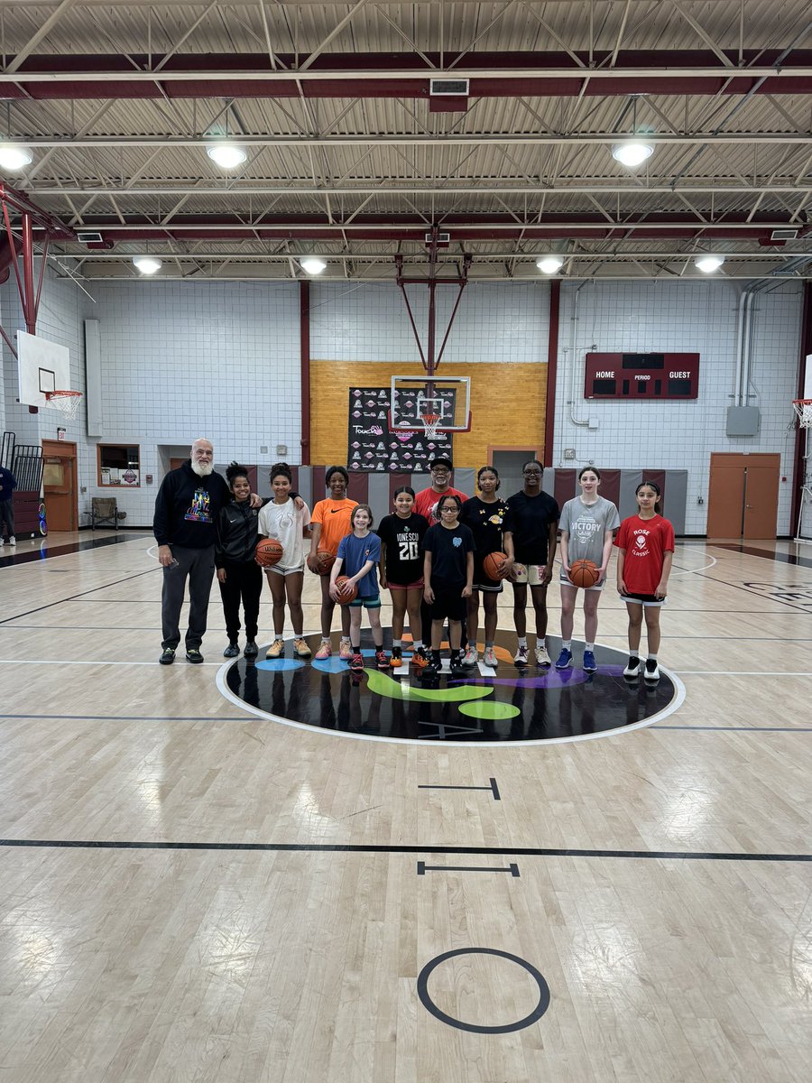 I Know It’s Live Period But What A Great Morning We Had @ The AM CLICK!! These Ladies Got Better!! #TrustingTheProcess #MakingHitters #TheirGettingBetter @CoachJKreie @SidelineStevie @TCA_GIRLSBBALL @Hharmon42 @NYGHoops @DanaWhite54 @JamieKocis1 @DRETHETRAINER5 @najee_durant