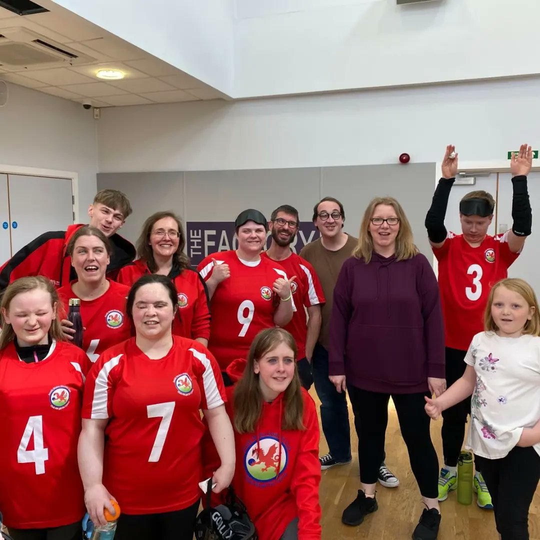 🥉Medalau efydd i'n tîm heddi yn Nhwrnament @goalballuk ! Ac Alleah yn un o'r merched sgoriodd y mwyaf o gôls! 

🥉Bronze medal for our team today at the Goalball UK tournament. And Alleah was one of the joint top female goalscorers! 

#TeuluPêlGôl 
#GoalballFamily 
#goalball