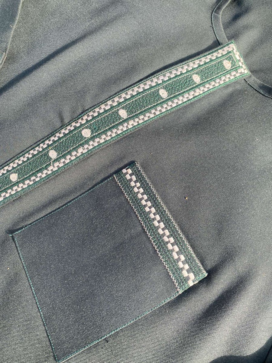 NeedlepointbyK's tweet photo. Dark green embroidered kaftan.
Available as seen. 35k. https://t.co/L3tO4tsEtE