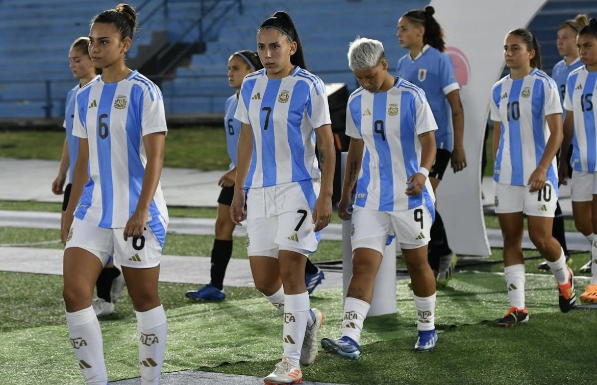 Con Nayla Gallo como titular en todos los encuentros, la Selección Femenina Sub 20 clasificó al hexagonal final del Sudamericano 2024. ¡Vamos por más, Nay! #OrgulloNacional #TodoRojo 🔴