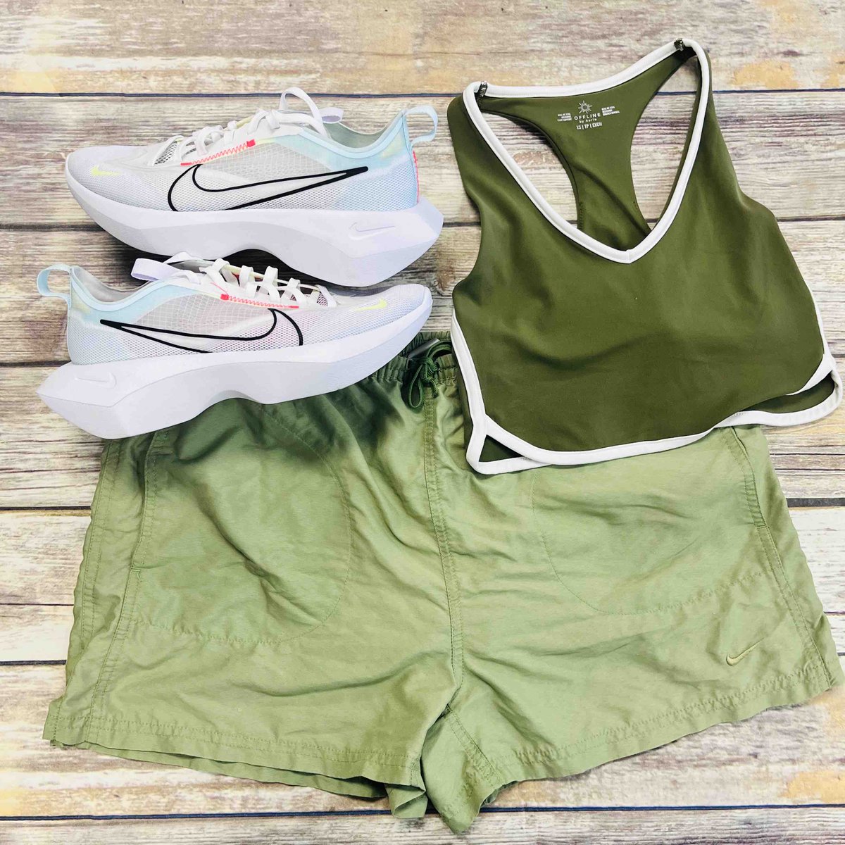 We’re always looking for trendy atheltic wear! Get same day cash for your style, any day of the week 😋
———
#gentlyused #athleticwear #prelovedfashion #brandsforless #outfitinspiration #outfitinspo