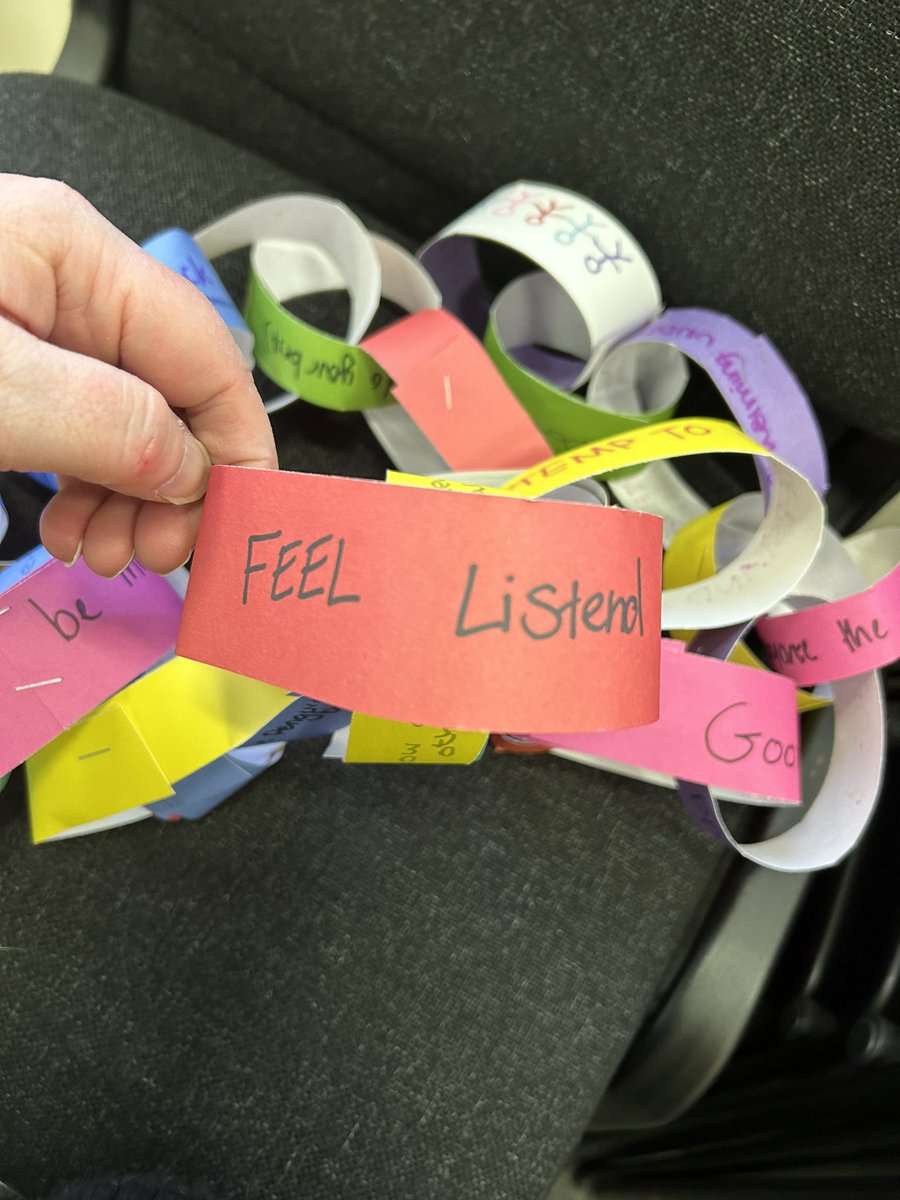 ClaireGibsonEDI's tweet photo. Who better to ask how to spend @corrascot funding for the #WayForwardFamilyPartnership than young people. A fantastic day thanks to @cluedupproject @YouthScotland the young people the absolute highlight - lots of insight, listening, opinions โค๏ธ #ParticipatoryGrantMaking https://t.co/q2fJwZiSkl